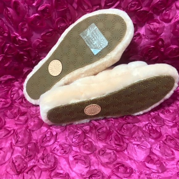 Ugg women’s slippers - Picture 4 of 5